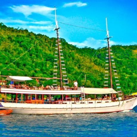 Boat cruise